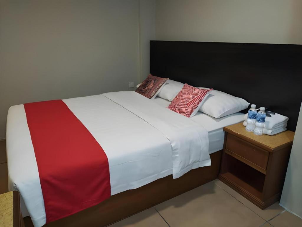 River Park Hotel Sibu Exterior foto